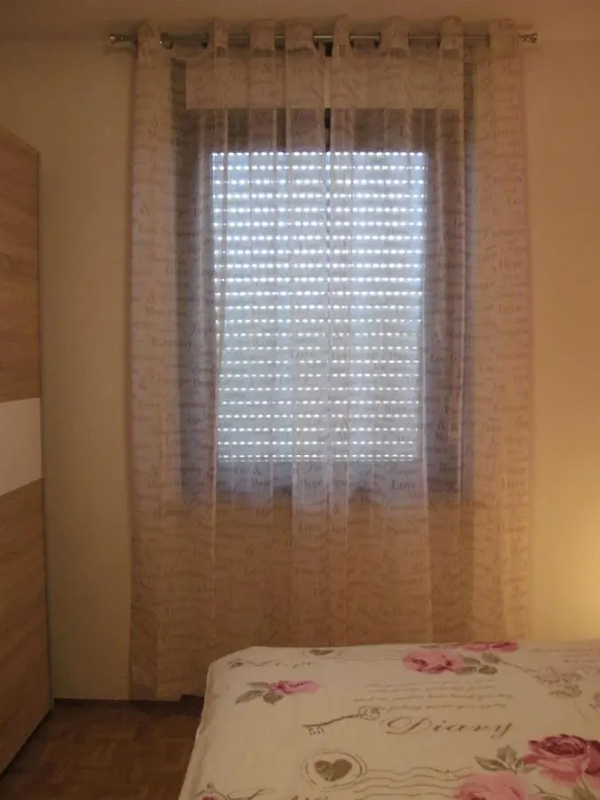 Apartments Zvezdica*** With Garden Zambratija  0*, Zambratija (Istria) Croatia