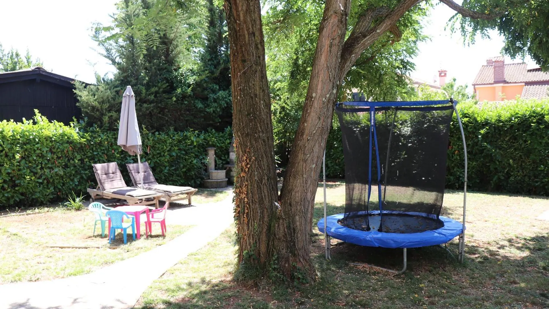 Apartments Zvezdica*** With Garden Zambratija  Croatia
