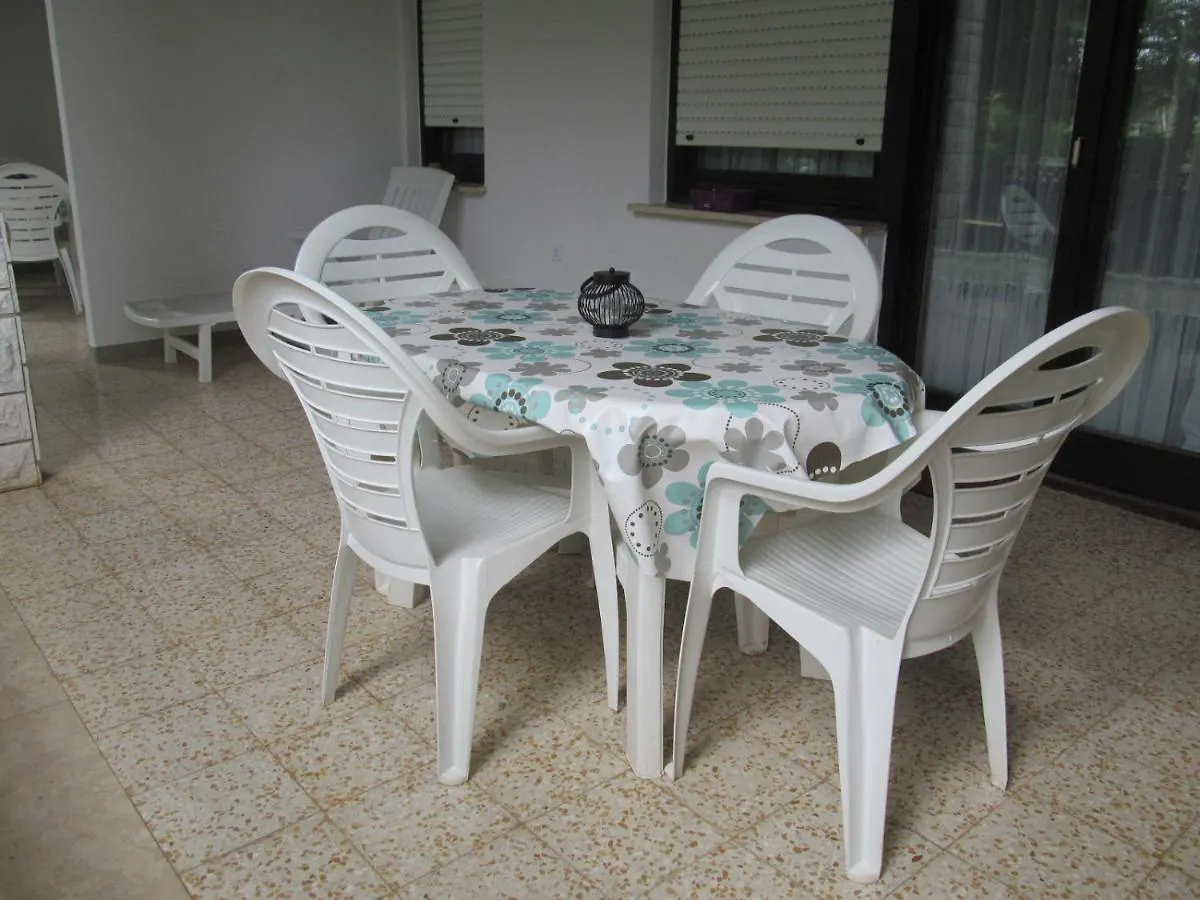 Apartments Zvezdica*** With Garden Zambratija  Croatia