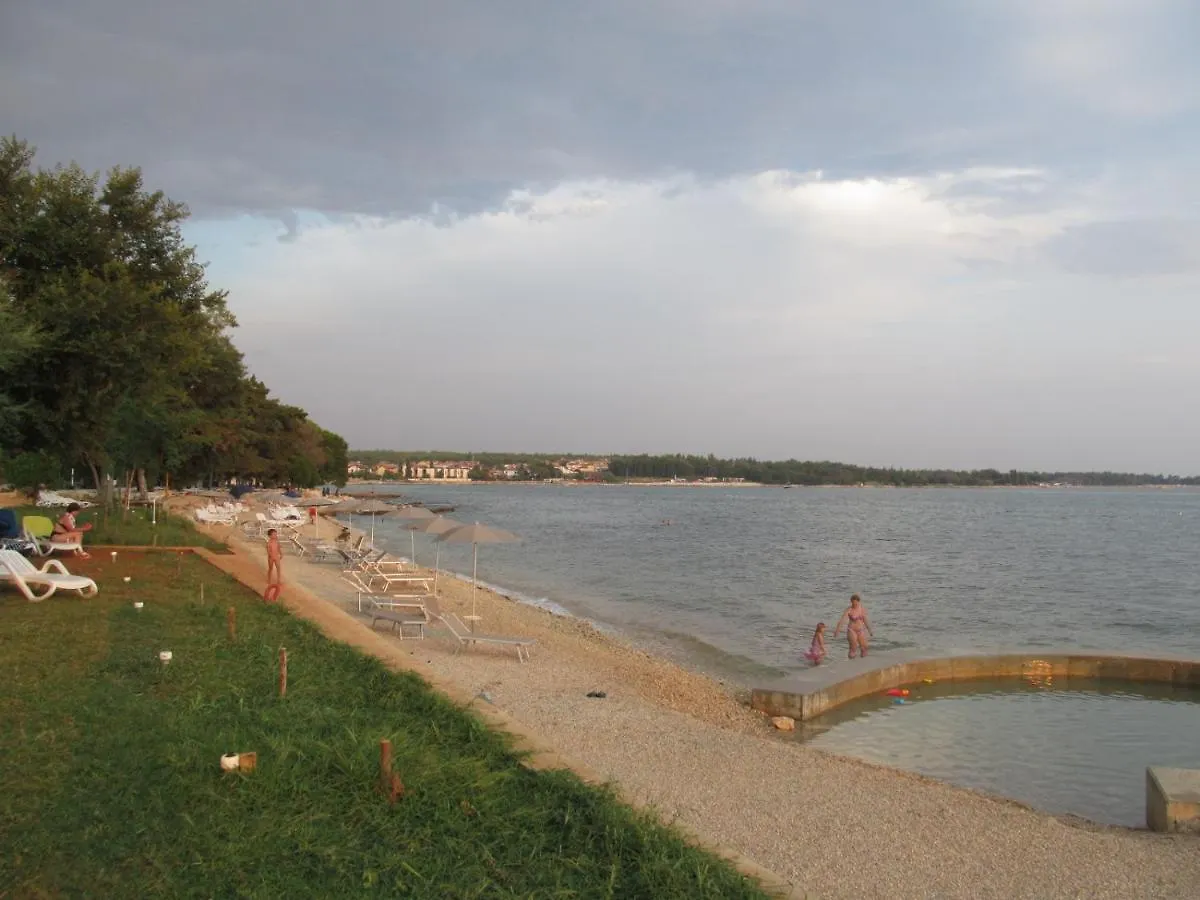 Apartments Zvezdica*** With Garden Zambratija  Croatia